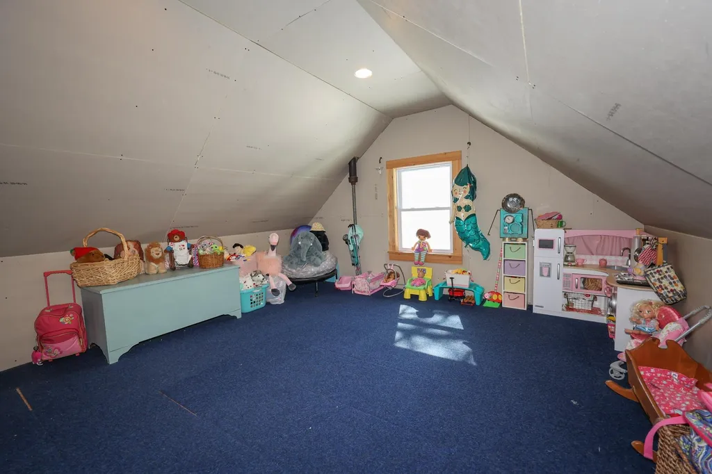 18 Lucinda Terrace Keene NH 03431