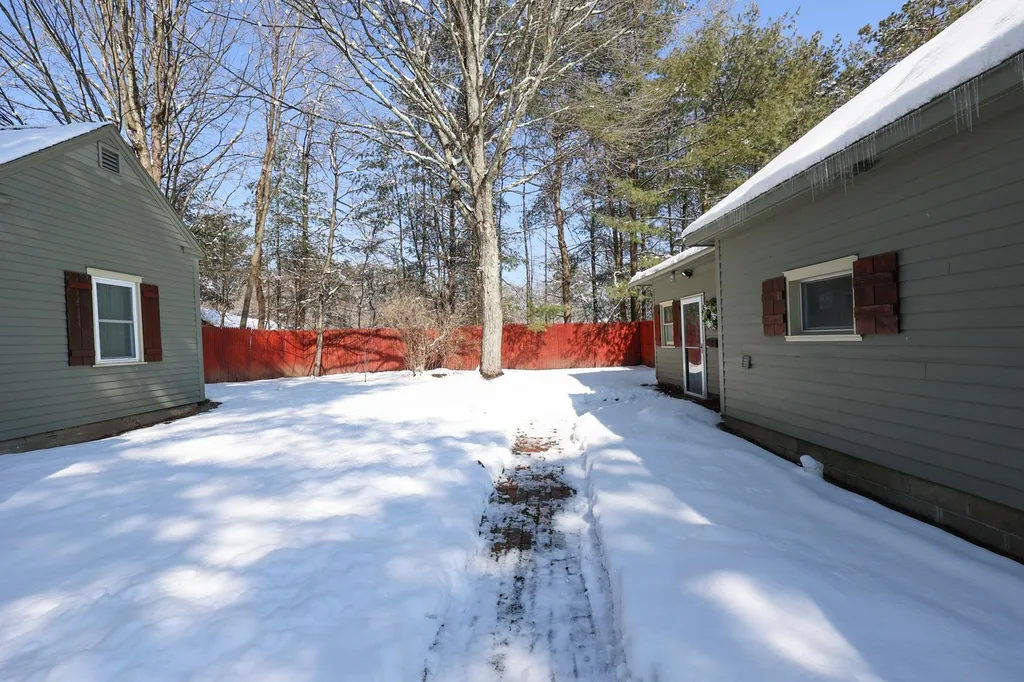 18 Lucinda Terrace Keene NH 03431