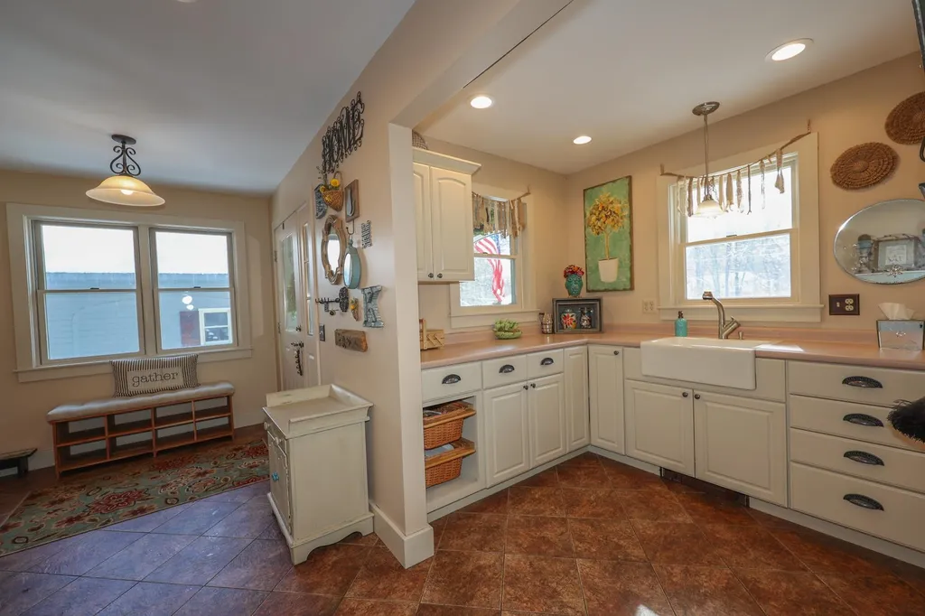18 Lucinda Terrace Keene NH 03431