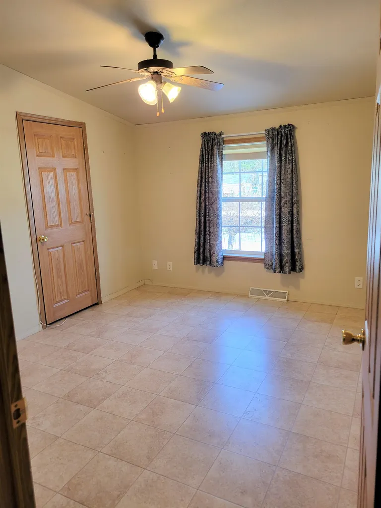 108 Hillview Circle Charlestown NH 03603