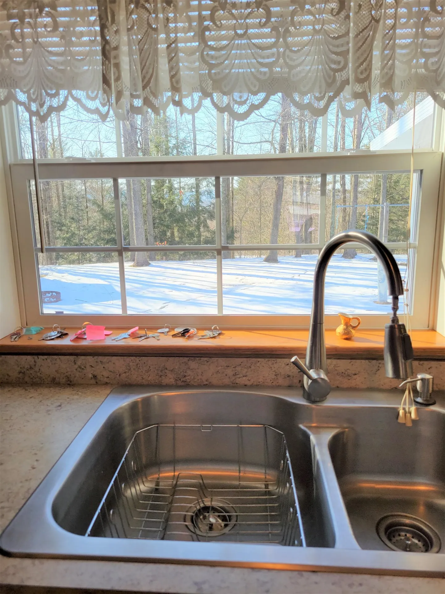 108 Hillview Circle Charlestown NH 03603