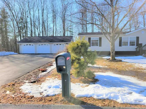 108 Hillview Circle Charlestown NH 03603
