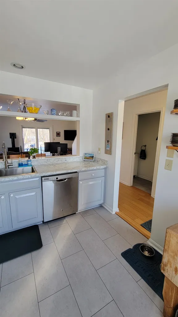 47 Overlook Drive South Burlington VT 05403