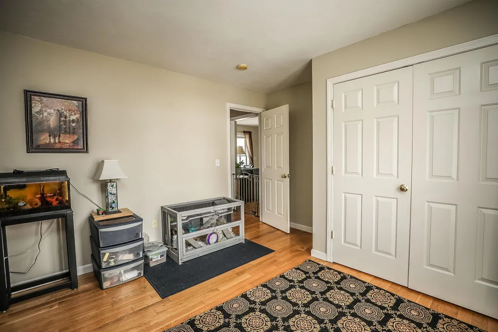 233 Bunker Hill Road Auburn NH 03032
