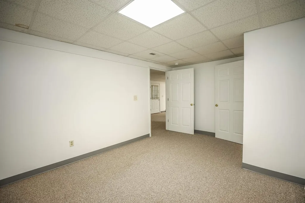 233 Bunker Hill Road Auburn NH 03032