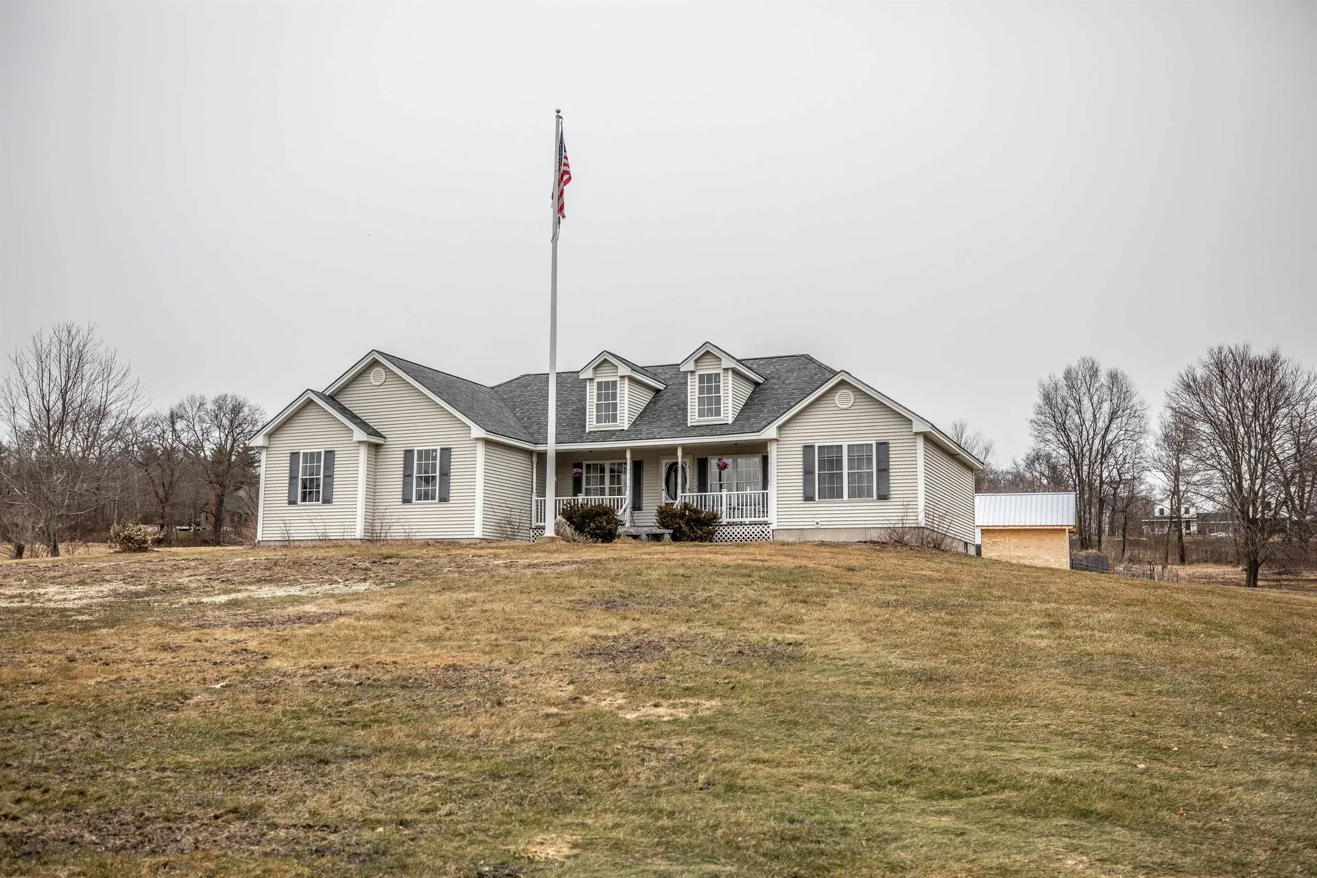 233 Bunker Hill Road Auburn NH 03032