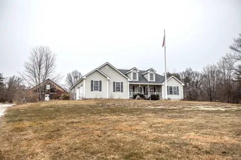 233 Bunker Hill Road Auburn NH 03032