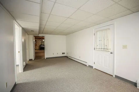 233 Bunker Hill Road Auburn NH 03032