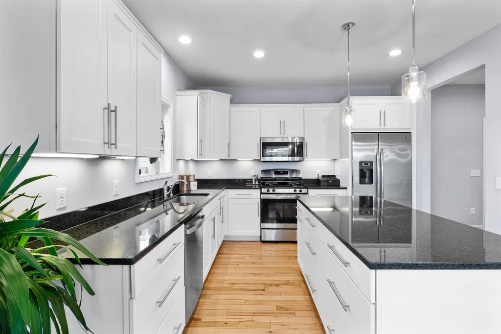 178 Sommerfield Avenue South Burlington VT 05403