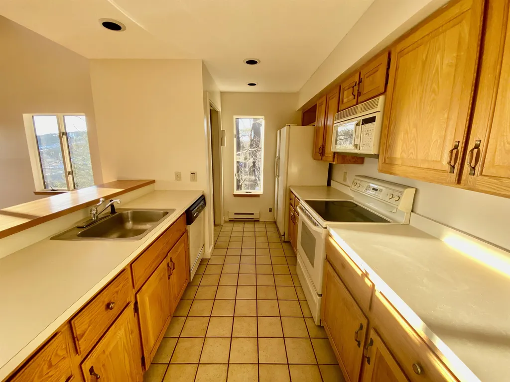388 Alden Partridge Road Hartford VT 05059