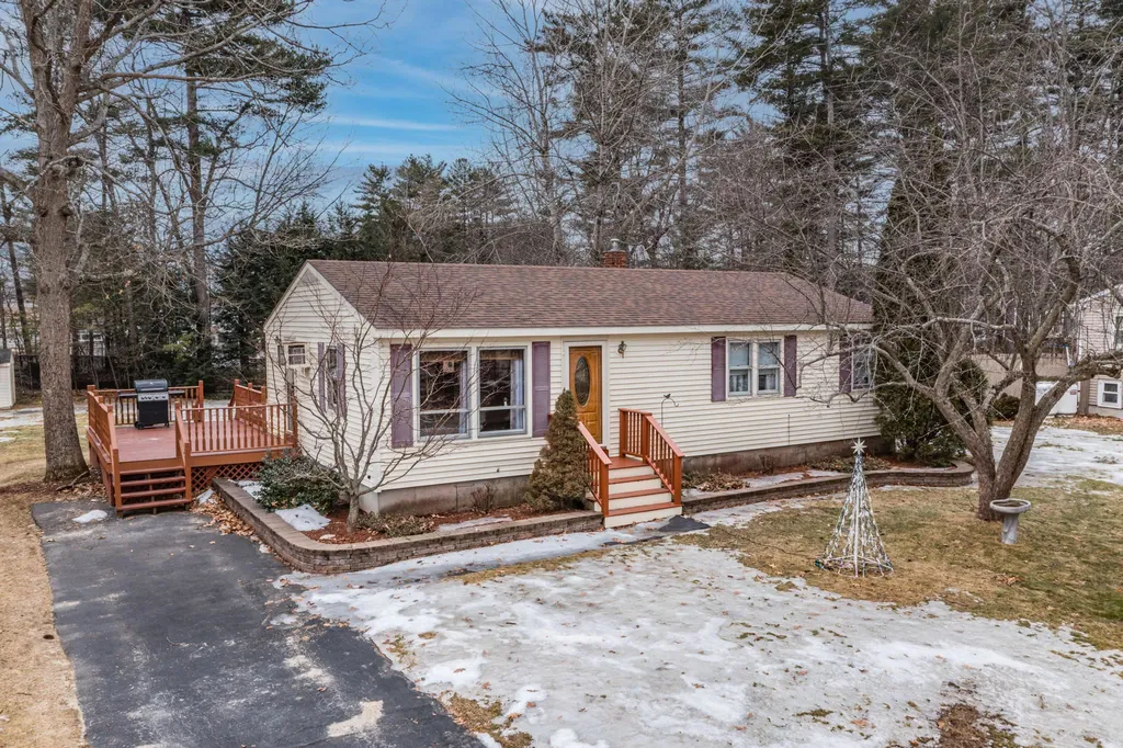 58 Forest Park Drive Rochester NH 03868