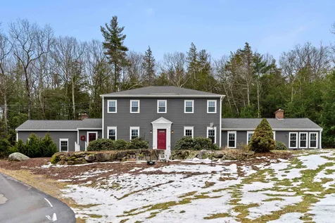 44 Lyndeborough Road Amherst NH 03031