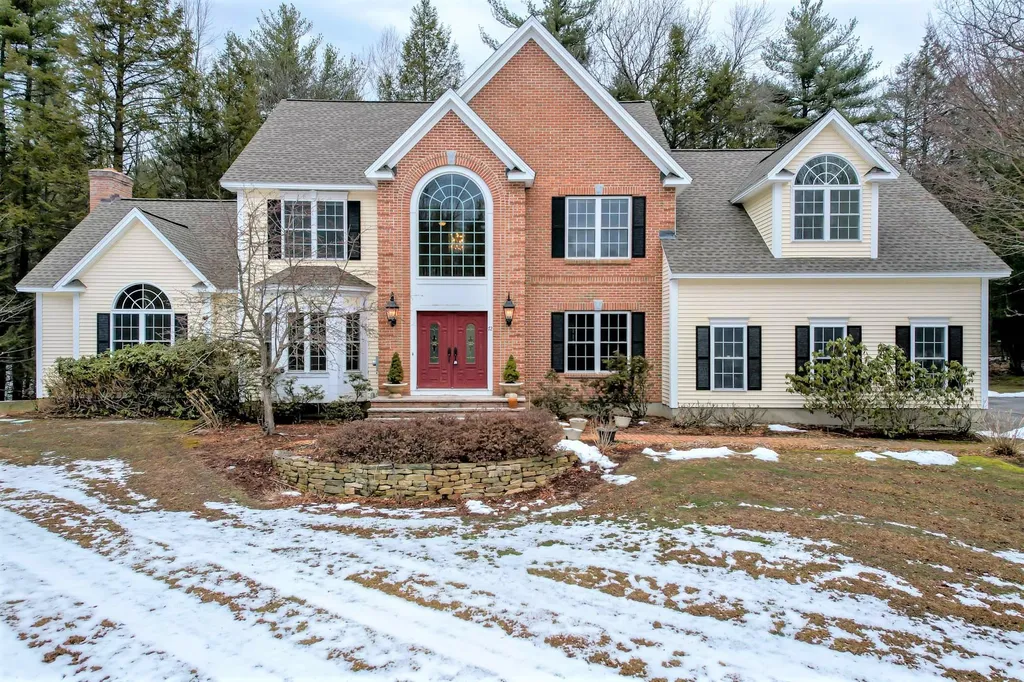 72 Purington Lane Chester NH 03036