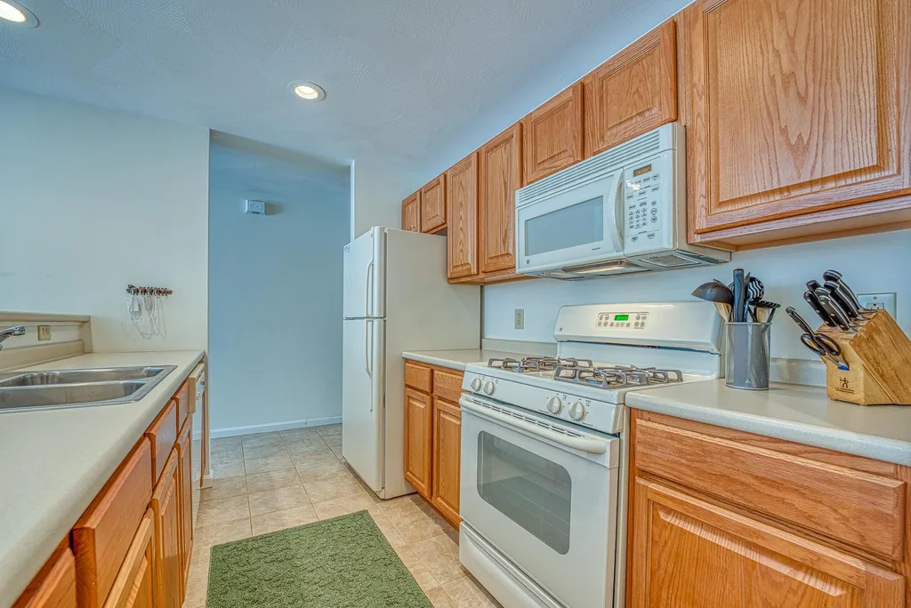 13 White Oak Lane Lincoln NH 03251