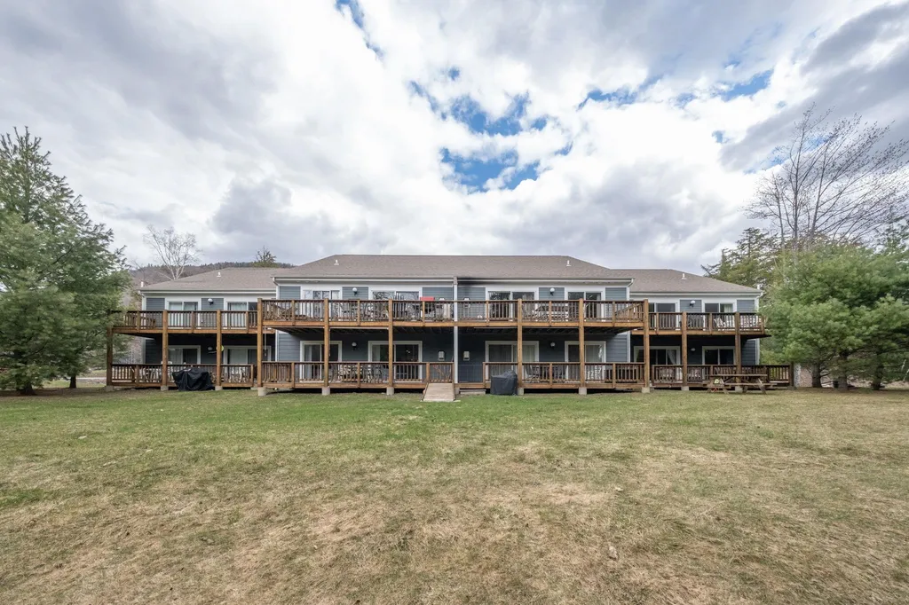 13 White Oak Lane Lincoln NH 03251