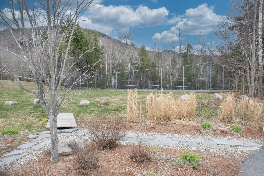 13 White Oak Lane Lincoln NH 03251