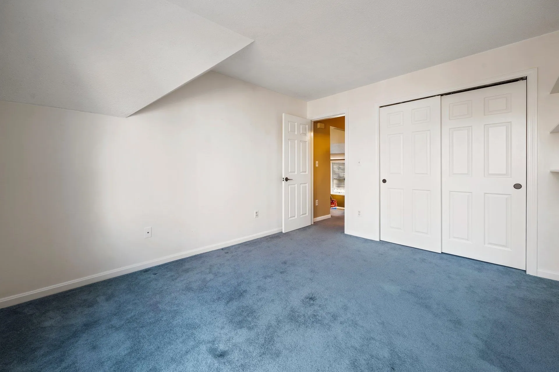 23 Goldfinch Lane Nashua NH 03062