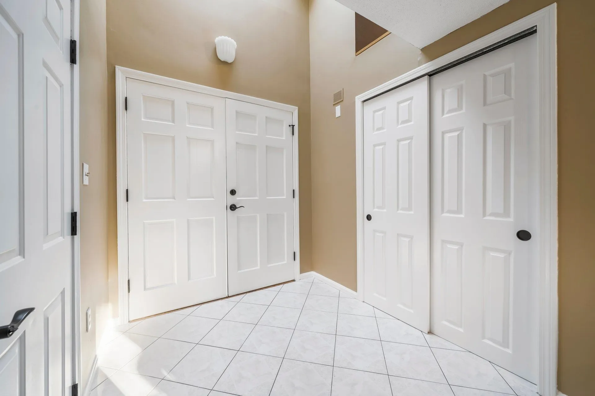 23 Goldfinch Lane Nashua NH 03062