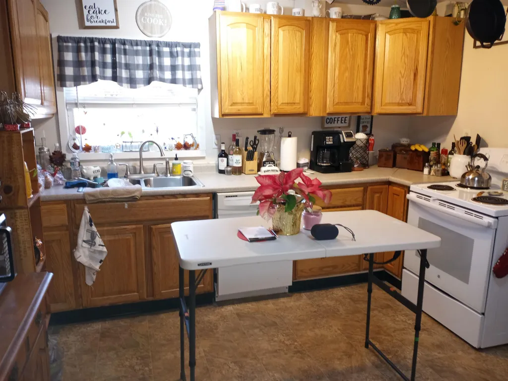 47 South Street Claremont NH 03743