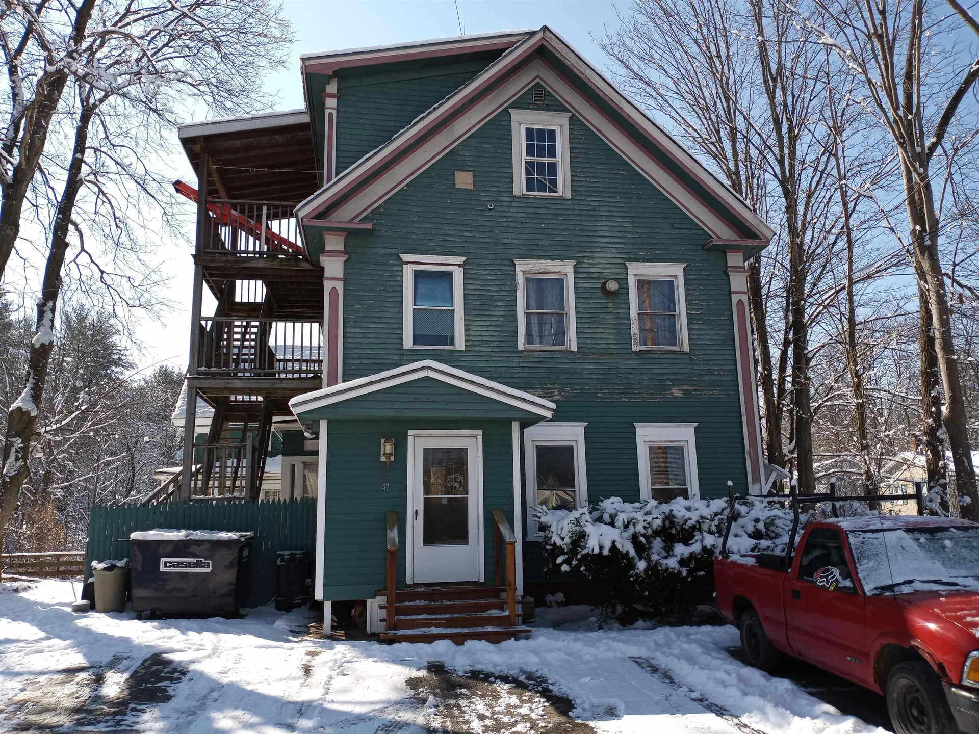 47 South Street Claremont NH 03743