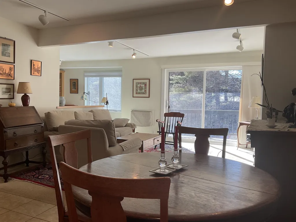 109 Brook Hollow Hanover NH 03755