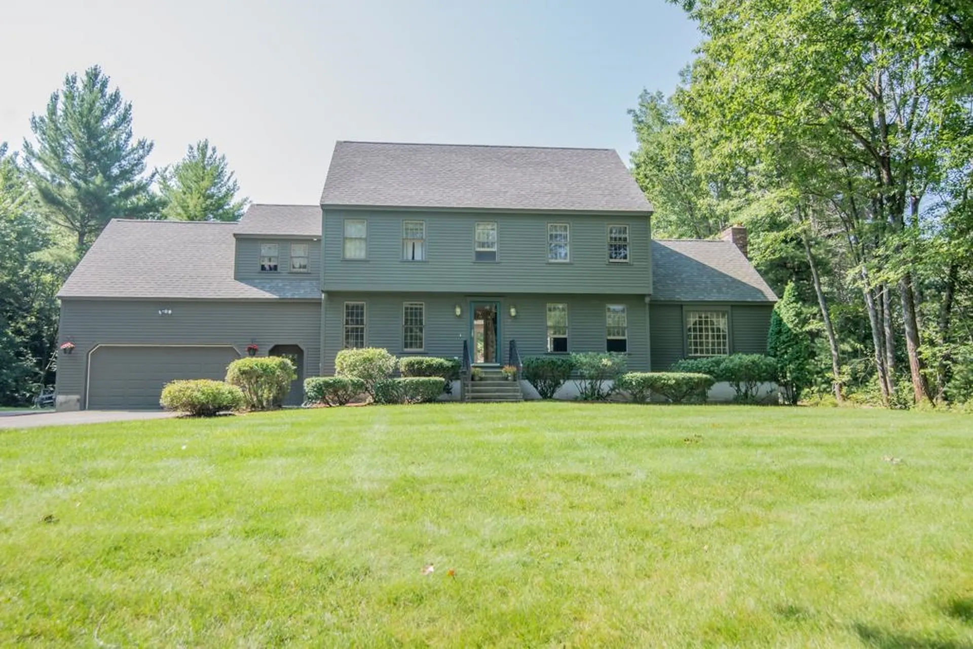 7 Bayberry Lane Derry NH 03038