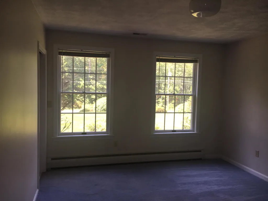 10 Forest Drive East Kingston NH 03827