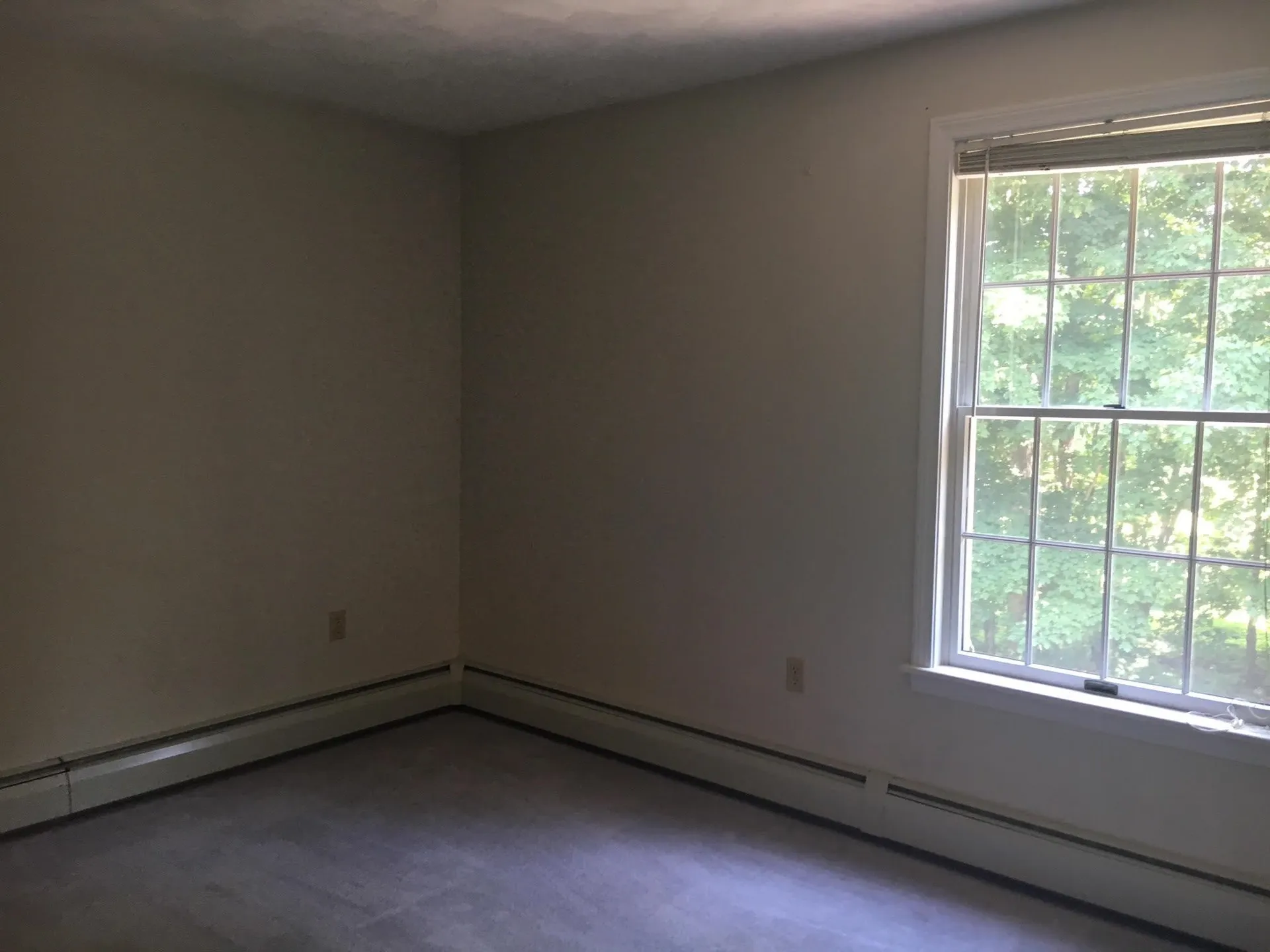 10 Forest Drive East Kingston NH 03827