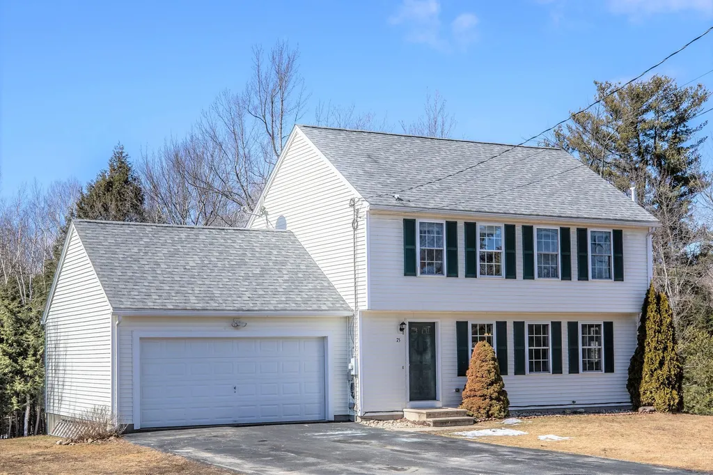 75 Taggart Circle Rindge NH 03461