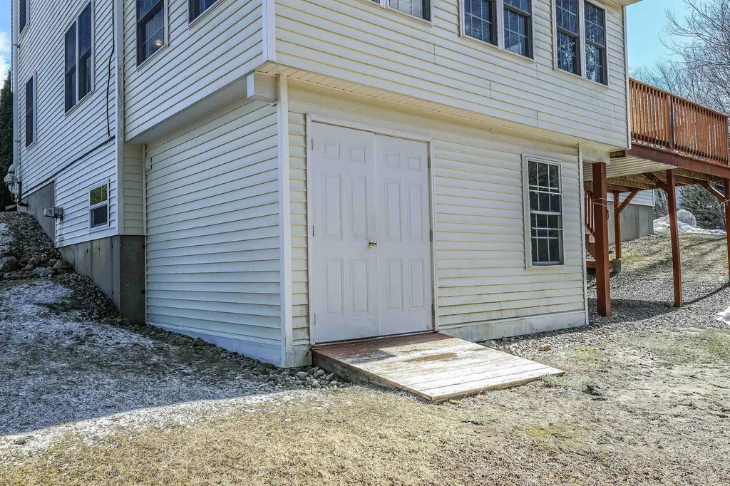 75 Taggart Circle Rindge NH 03461