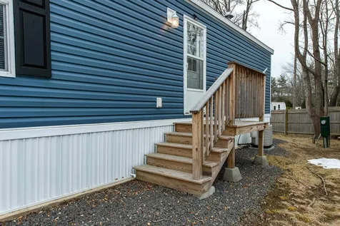 15 Seabreeze Drive North Hampton NH 03862