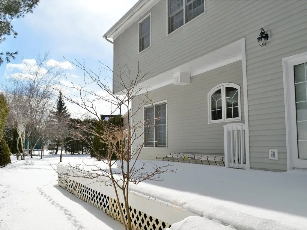 28 Pinnacle Drive South Burlington VT 05403