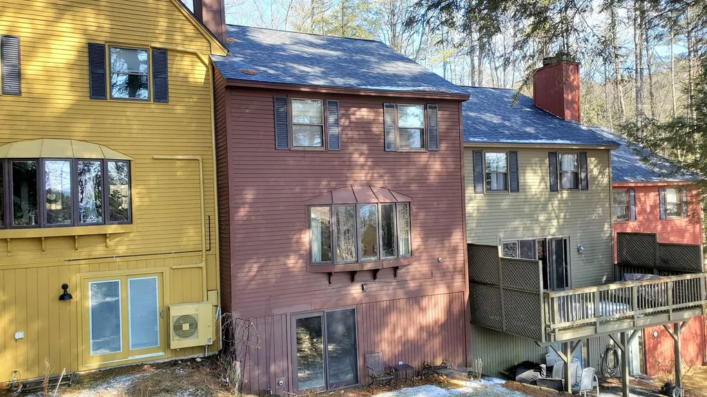 976 Hard Road Hartford VT 05059