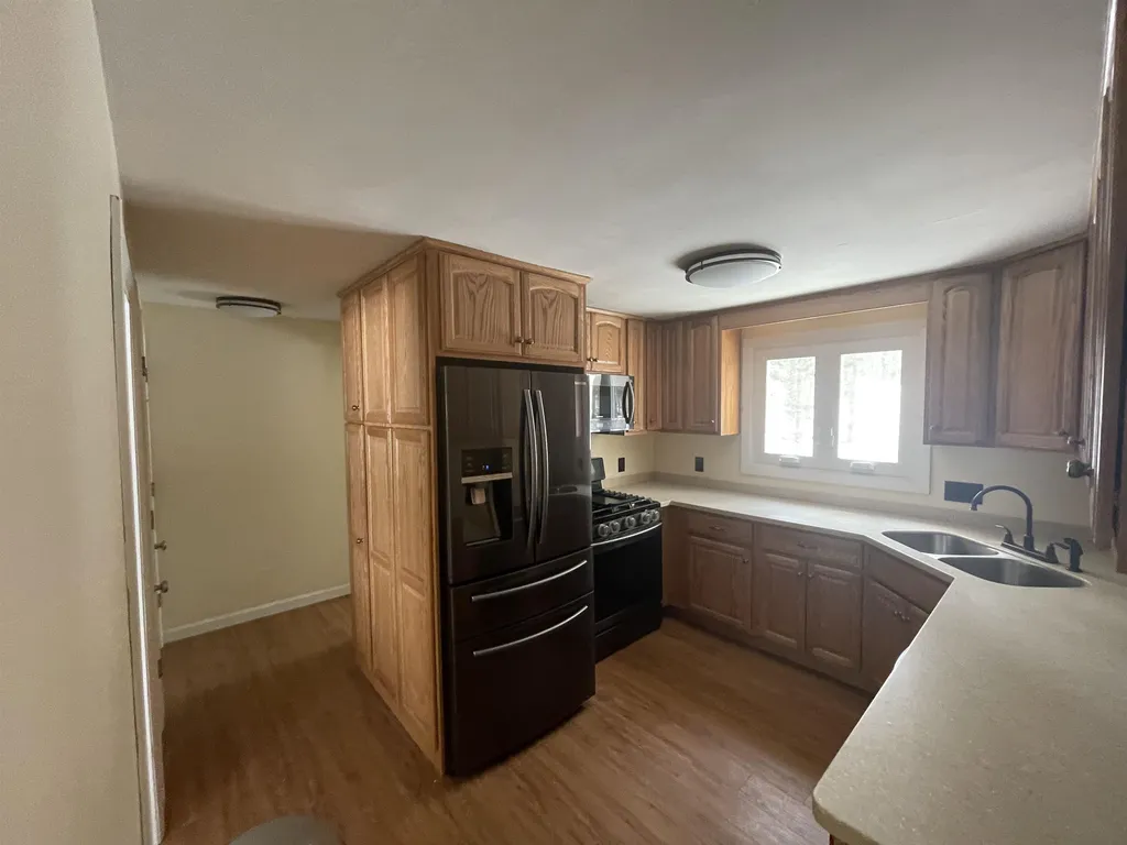 15-2 Hawthorne Way Rumney NH 03266