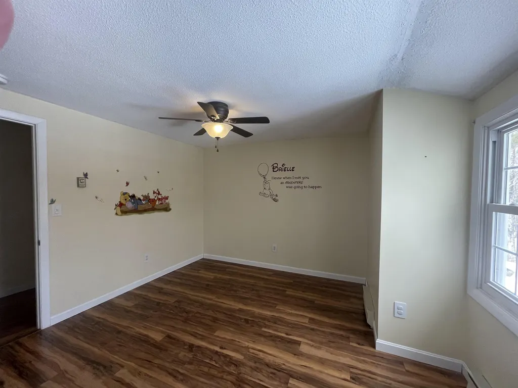 15-2 Hawthorne Way Rumney NH 03266