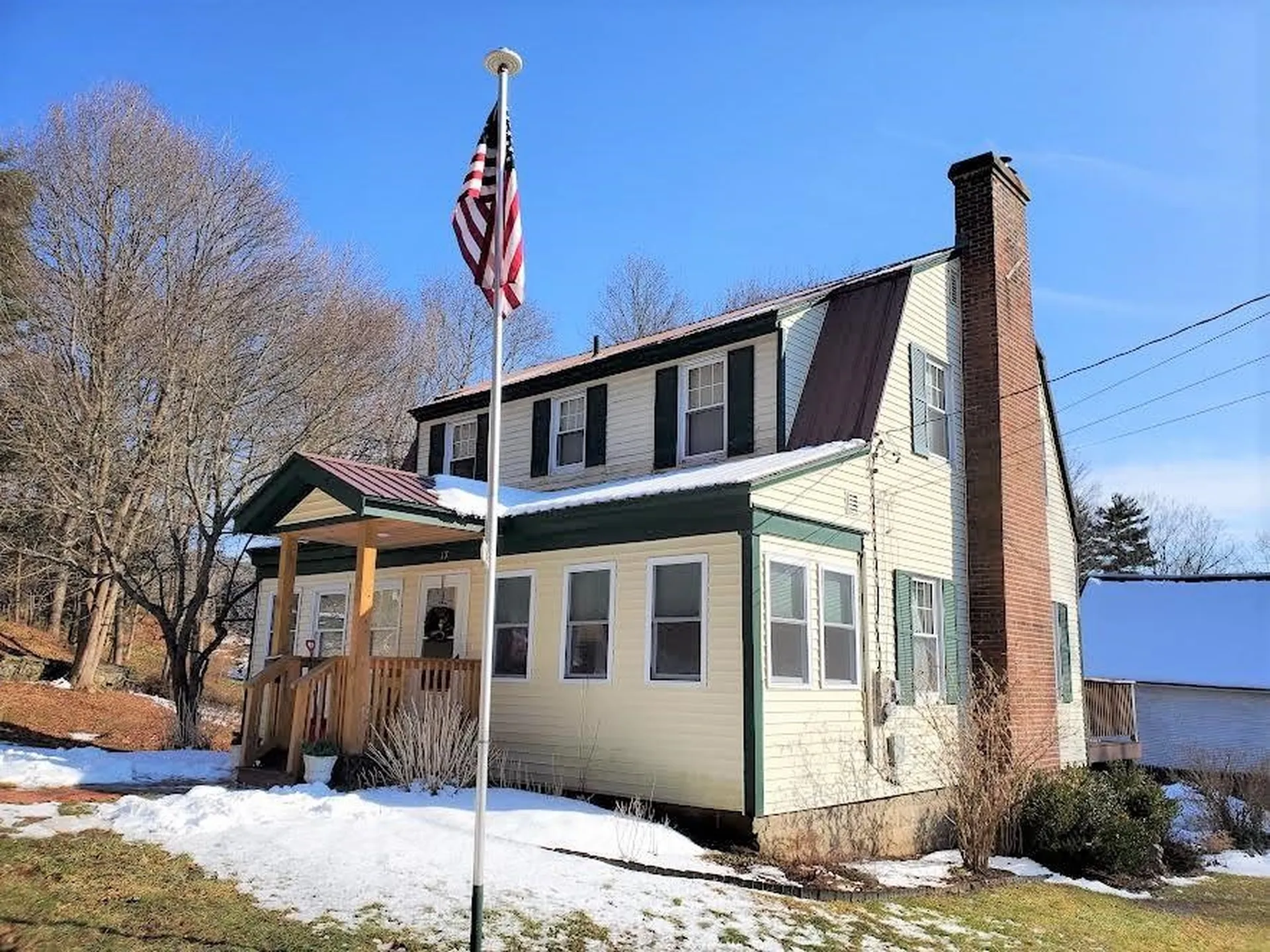 17 Poplar Street Springfield VT 05156
