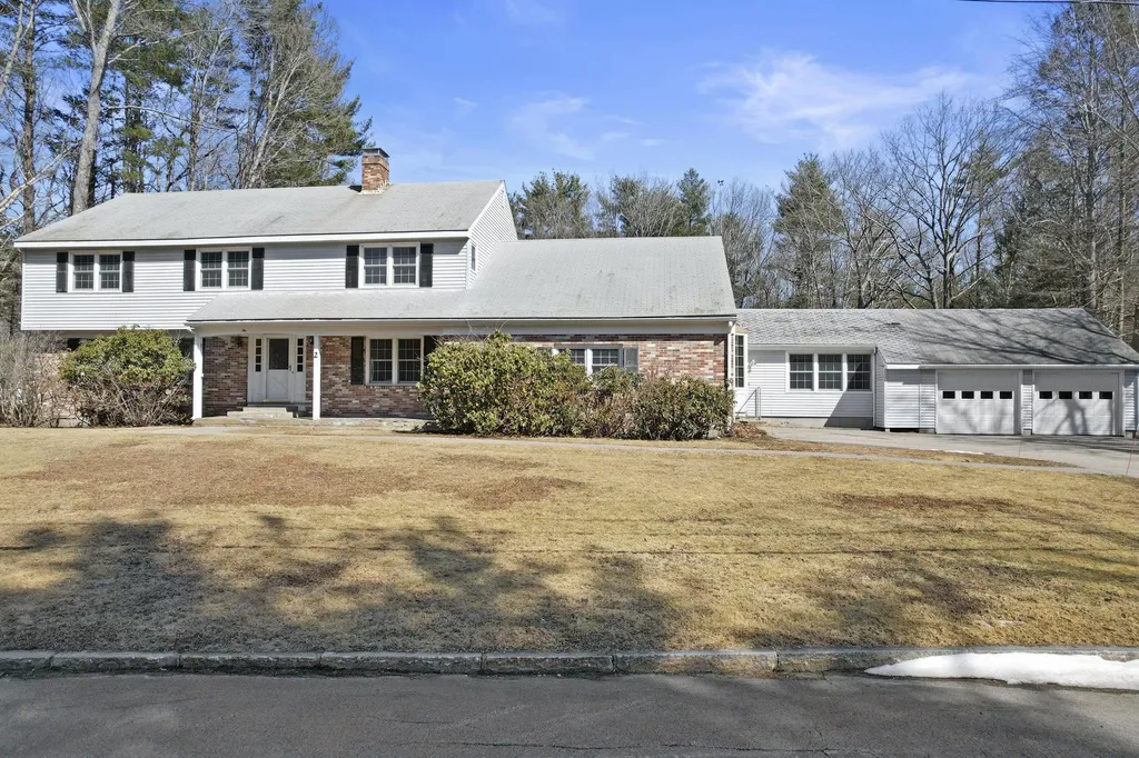 2 Regina Road Portsmouth NH 03801