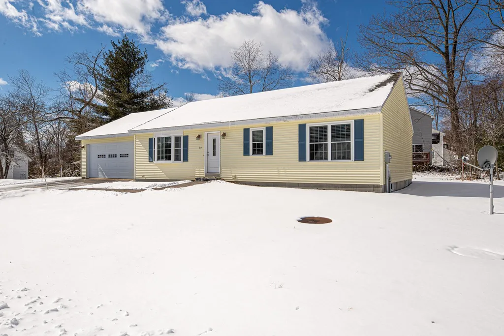 20 Linny Lane Laconia NH 03246