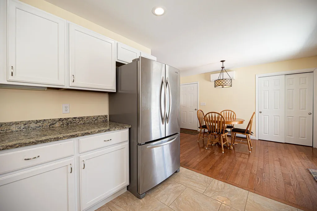 20 Linny Lane Laconia NH 03246