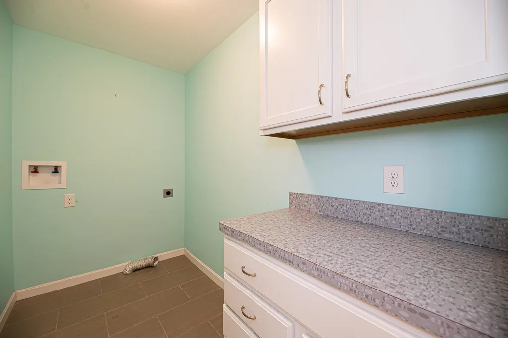 20 Linny Lane Laconia NH 03246
