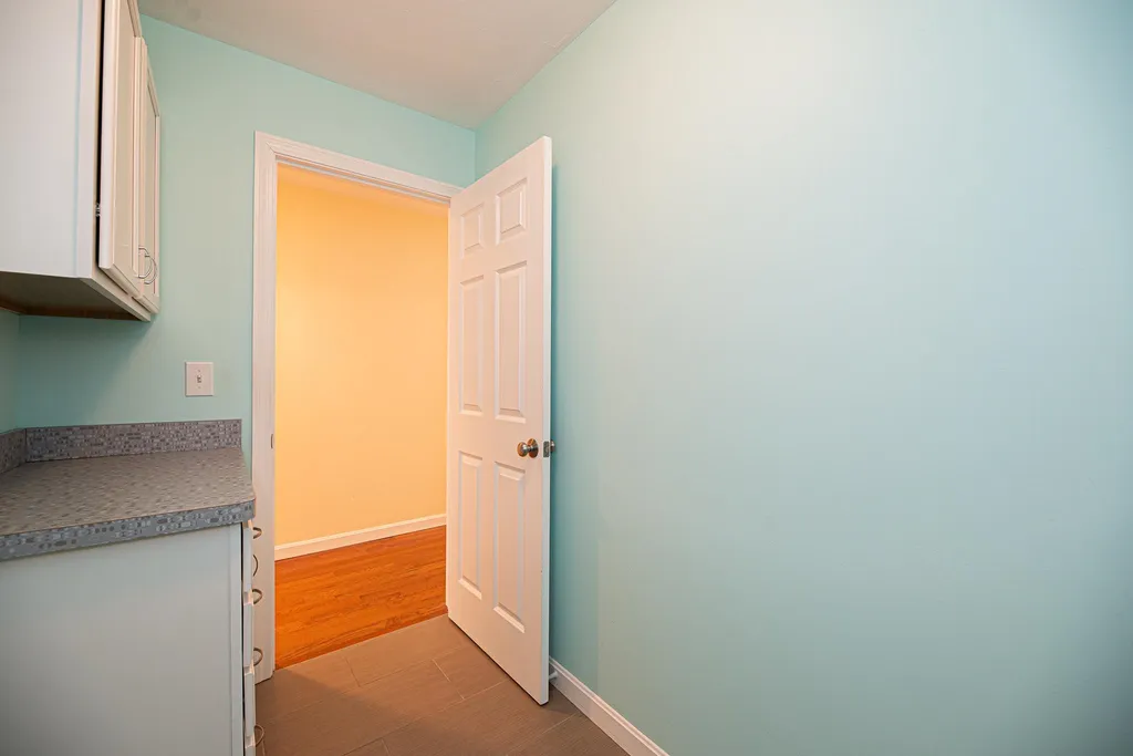 20 Linny Lane Laconia NH 03246