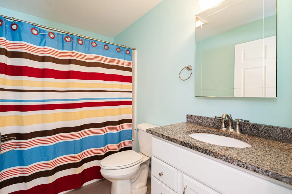 20 Linny Lane Laconia NH 03246