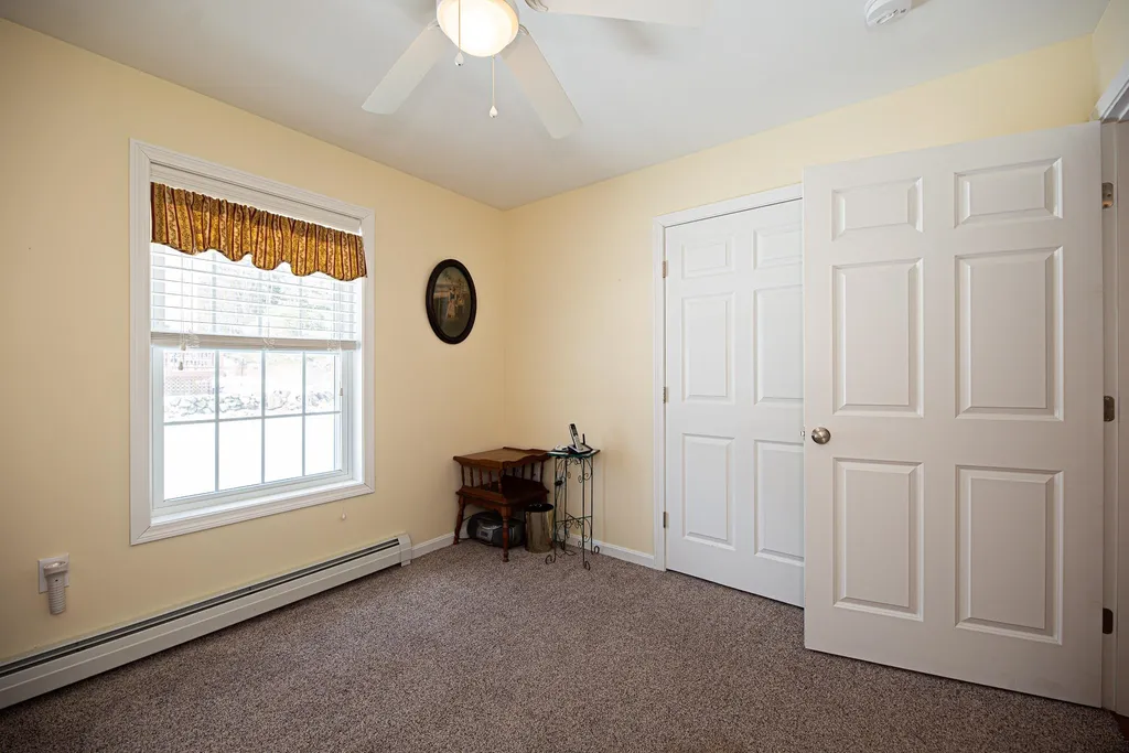 20 Linny Lane Laconia NH 03246