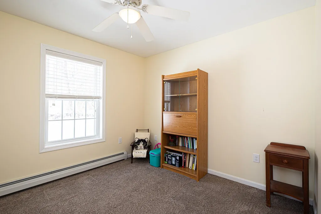 20 Linny Lane Laconia NH 03246