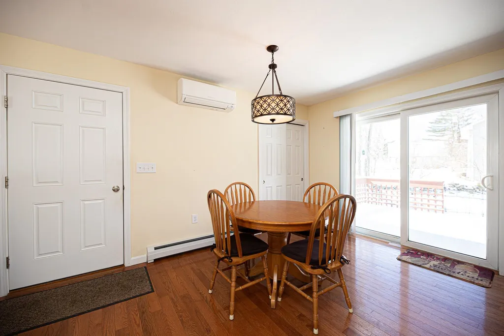 20 Linny Lane Laconia NH 03246