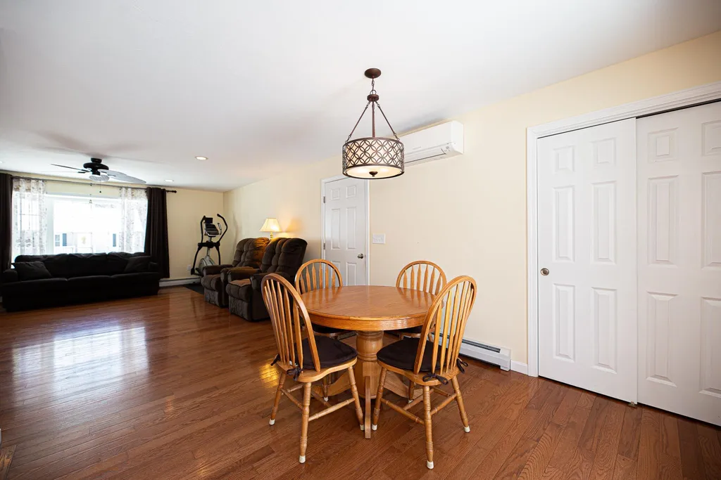 20 Linny Lane Laconia NH 03246