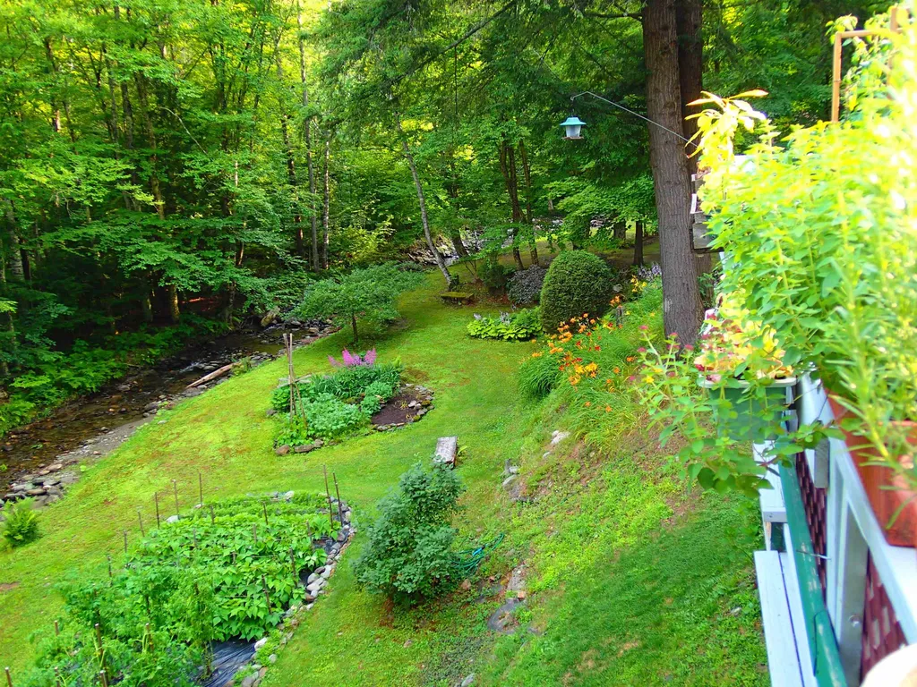 107 Sugarbush Access Road Warren VT 05674