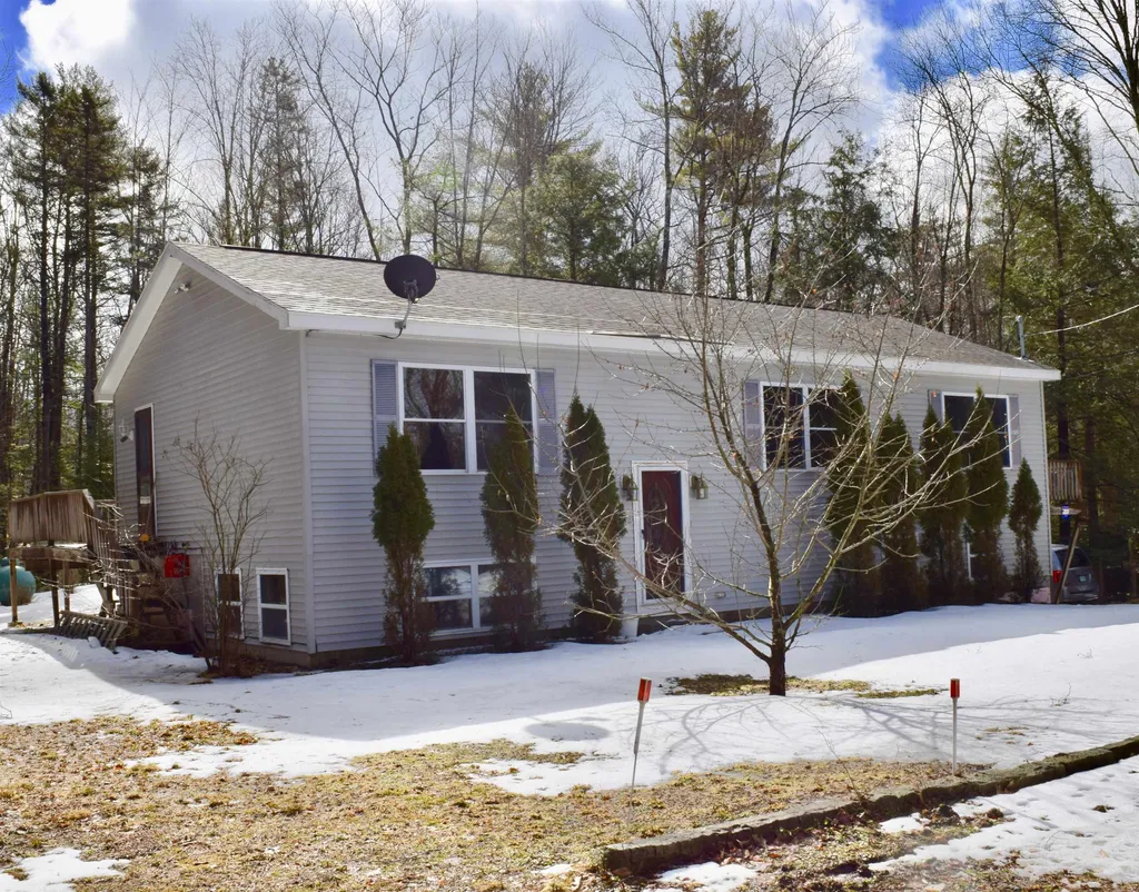 32 Robin Shore Drive Canterbury NH 03224
