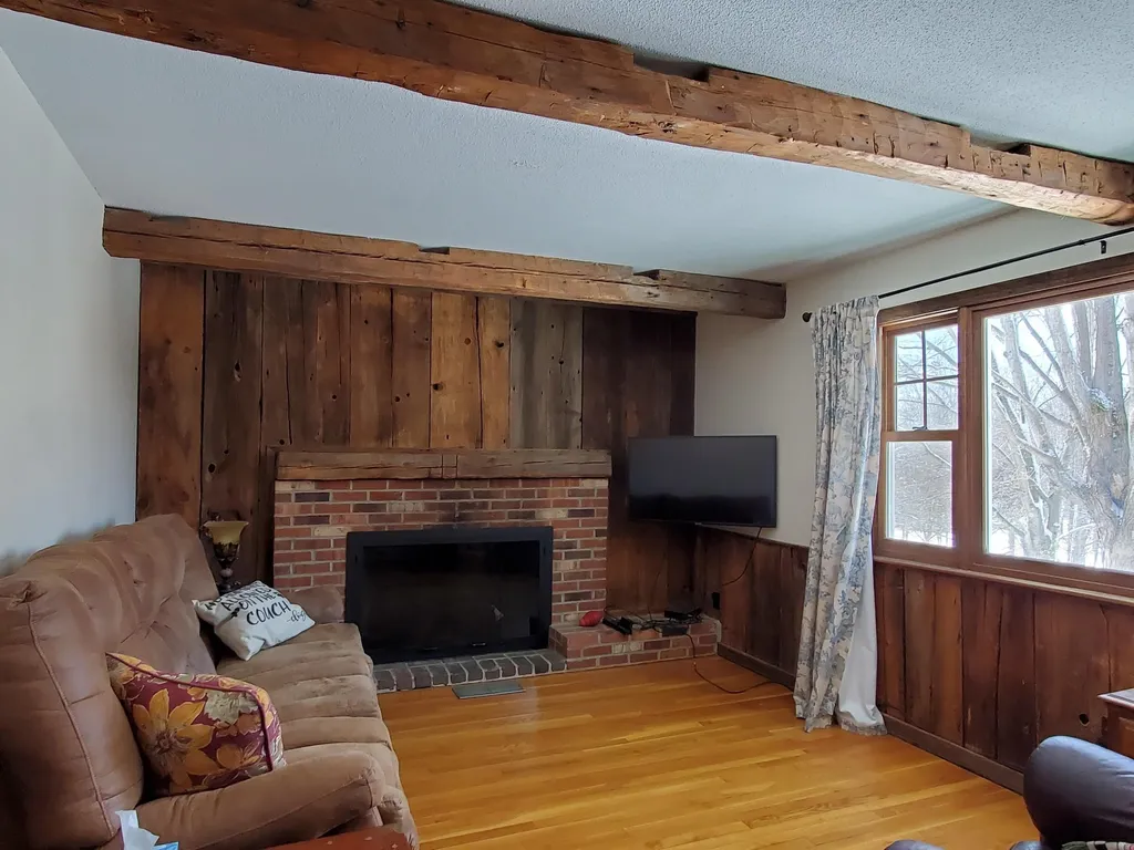 10 Waverly Street Franklin NH 03235
