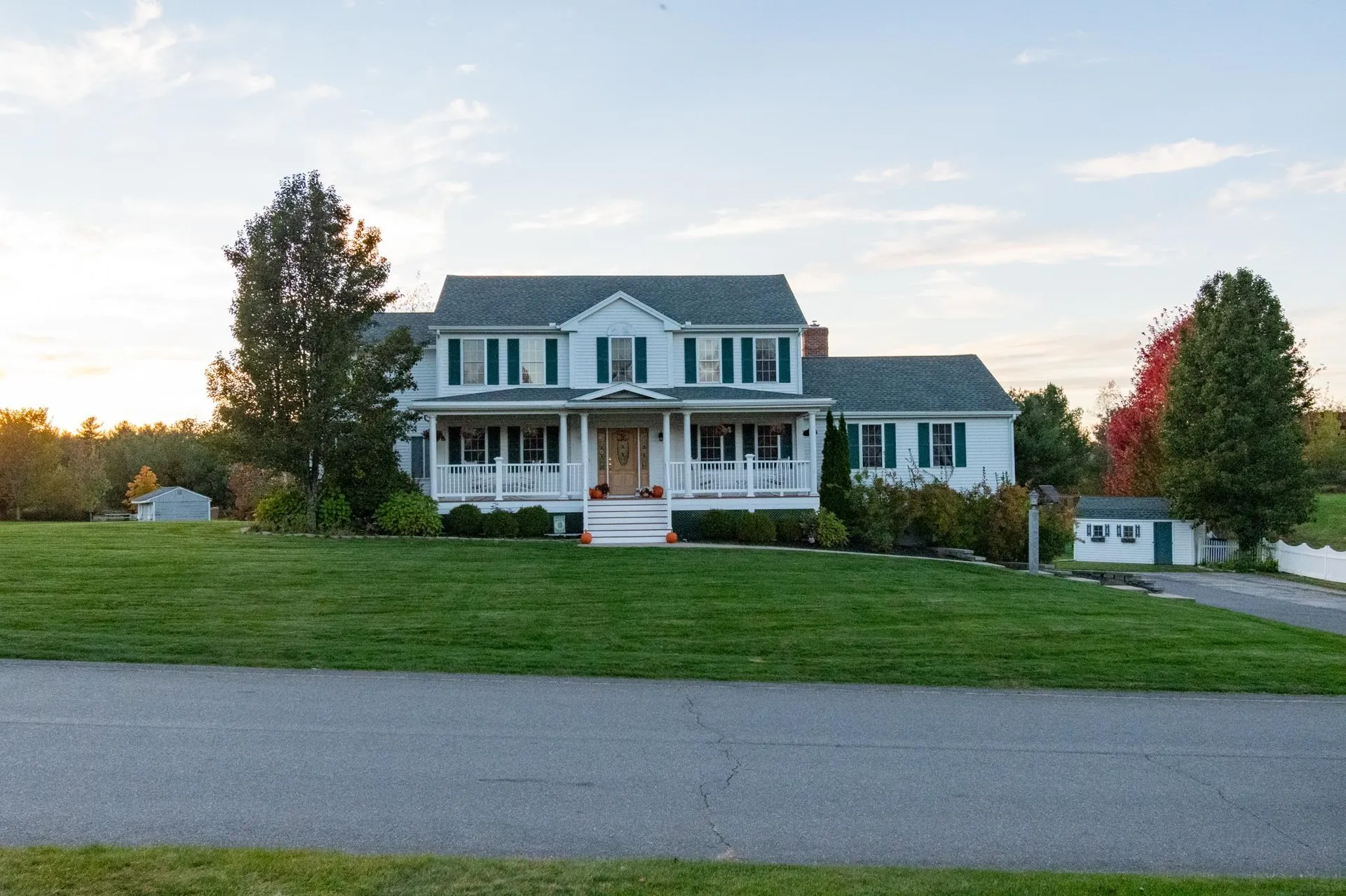 23 Longwood Avenue Londonderry NH 03053